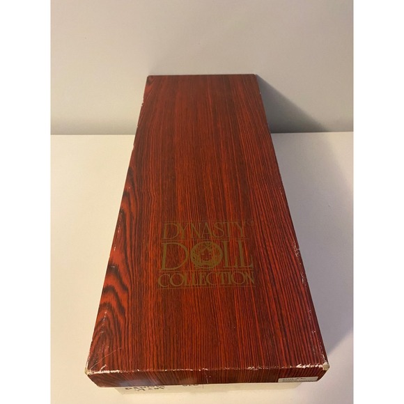 Dynasty Doll Collection Porcelain‎ Doll - Picture 8 of 8